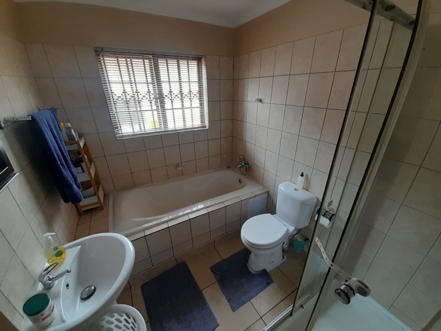 3 Bedroom Property for Sale in Waterval East North West